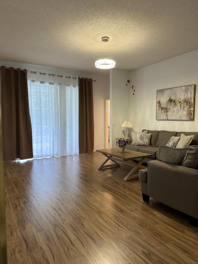 Private Pool With A Beautiful View Overlooking The Lake! Near Disney - Universal Kissimmee Exterior photo